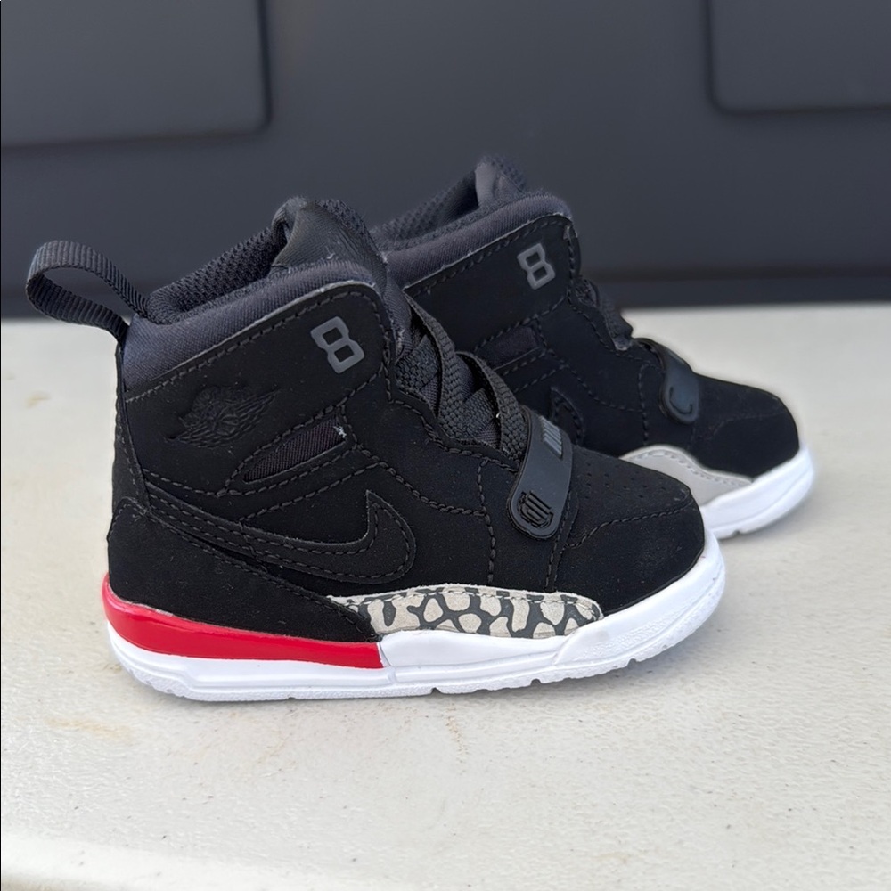 Nike Black and Red Kids High-Top Sneakers